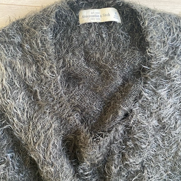 Abercrombie and fitch crop sweater - Picture 2 of 4